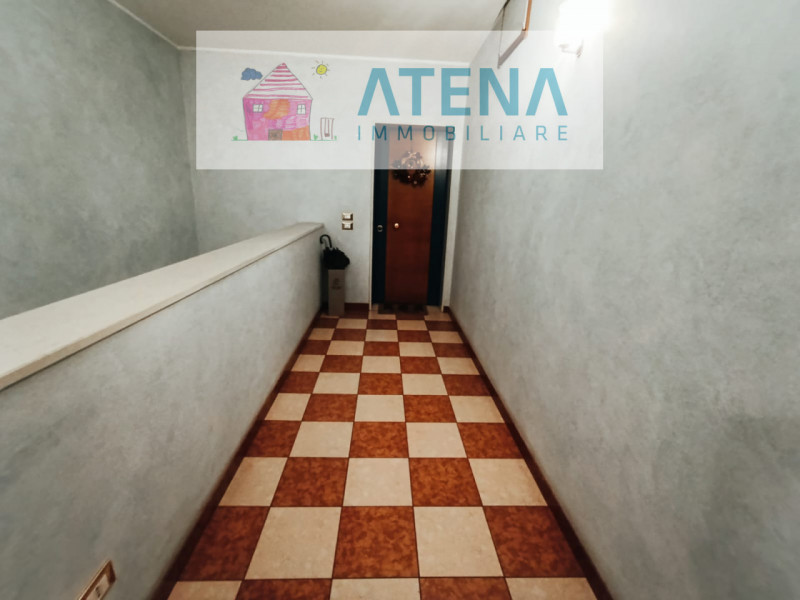 rif. 25665

RUBANO - VILLAGUATTERA

Proponiamo in vendita esclusiva, ampio appartamento duplex al...