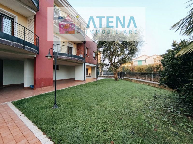 rif. 25665

RUBANO - VILLAGUATTERA

Proponiamo in vendita esclusiva, ampio appartamento duplex al...