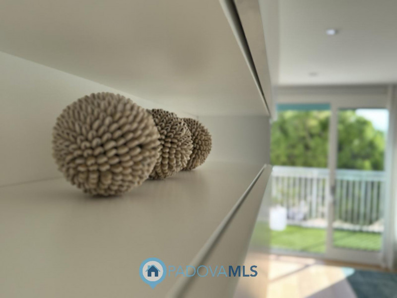 Immobile in esclusiva al Gruppo Padova MLS
Nel pieno centro di Jesolo, affacciato direttamente su...