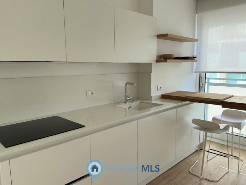 Immobile in esclusiva al Gruppo Padova MLS
Nel pieno centro di Jesolo, affacciato direttamente su...