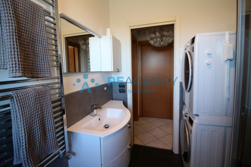 Dueville 

Stai cercando un appartamento pronto da vivere dove design moderno incontra praticità ...