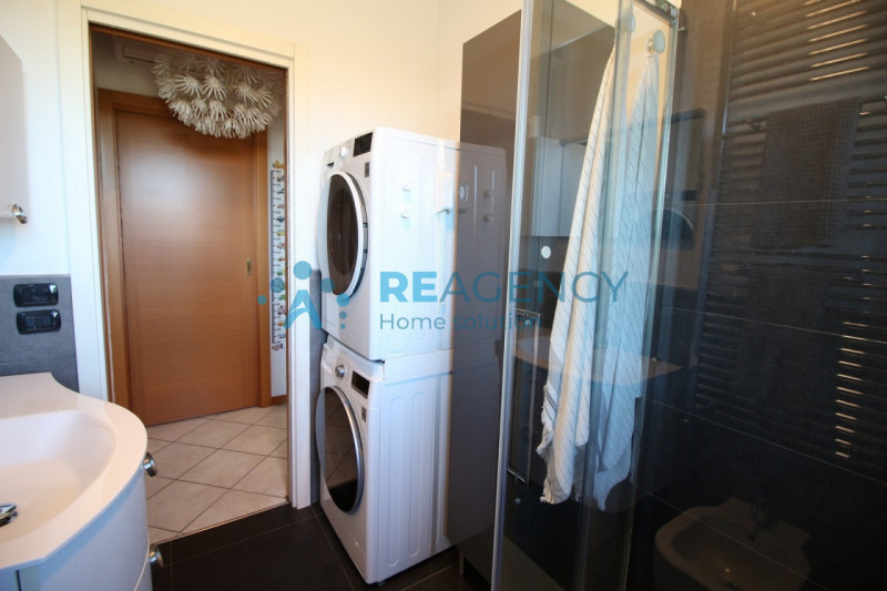 Dueville 

Stai cercando un appartamento pronto da vivere dove design moderno incontra praticità ...