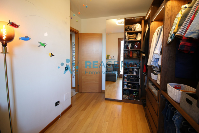 Dueville 

Stai cercando un appartamento pronto da vivere dove design moderno incontra praticità ...