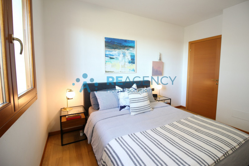 Dueville 

Stai cercando un appartamento pronto da vivere dove design moderno incontra praticità ...