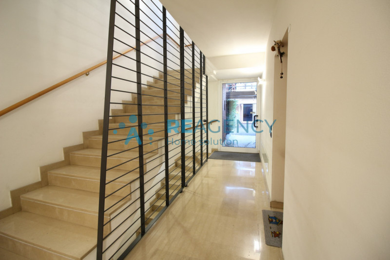 Dueville 

Stai cercando un appartamento pronto da vivere dove design moderno incontra praticità ...