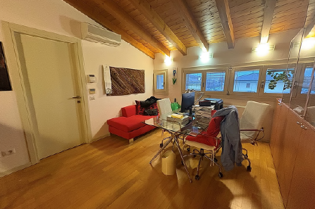 Rif. A.A.251-231

Vendita all'asta - studio dentistico al 1° e 2° piano in data 19 gennaio 2026

...