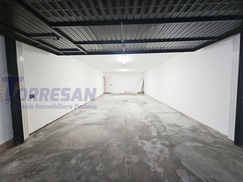 Eleganza e unicità nal cuore di Noventa Padovana 
Villa introvabile di circa 400 mq in classe A1 ...