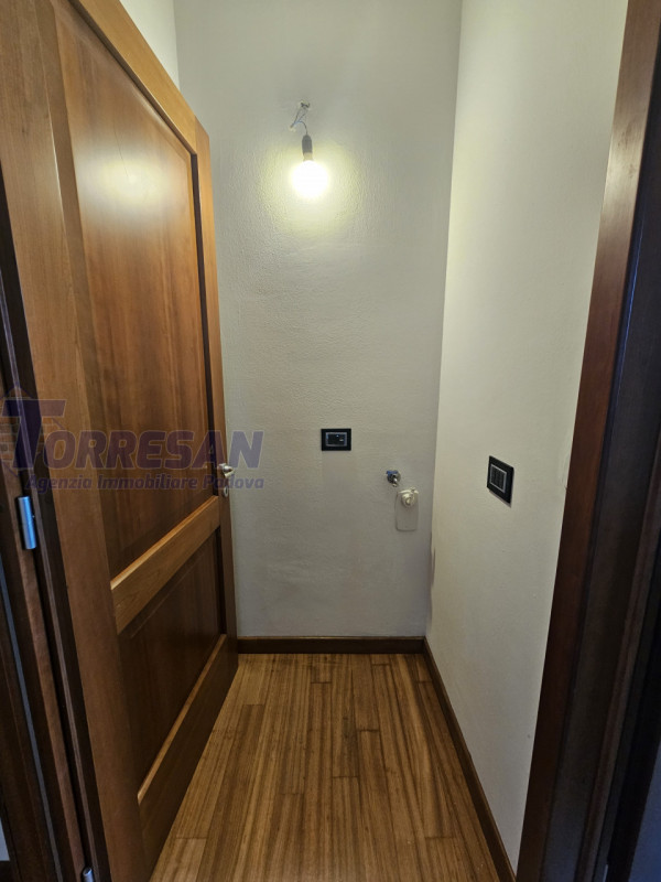 Eleganza e unicità nal cuore di Noventa Padovana 
Villa introvabile di circa 400 mq in classe A1 ...