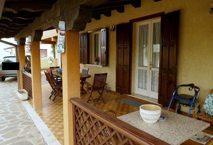 Rif. A.A.85-24

Vendita all'asta - abitazione unifamiliare su 3 livelli in data 20 gennaio 2026

...