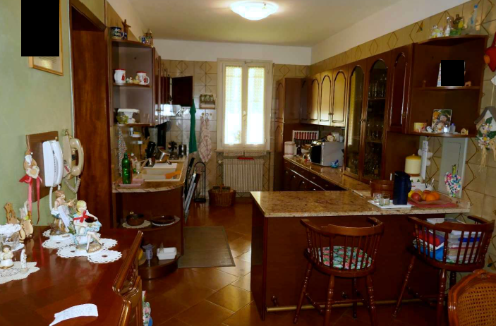 Rif. A.A.85-24

Vendita all'asta - abitazione unifamiliare su 3 livelli in data 20 gennaio 2026

...