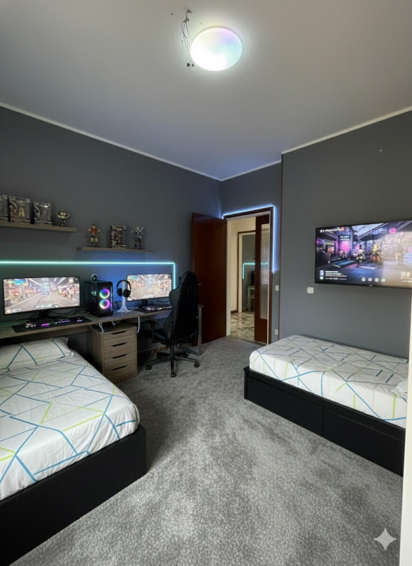 Nel cuore di Vicenza, al quarto piano di un solido edificio costruito negli anni '80, proponiamo ...