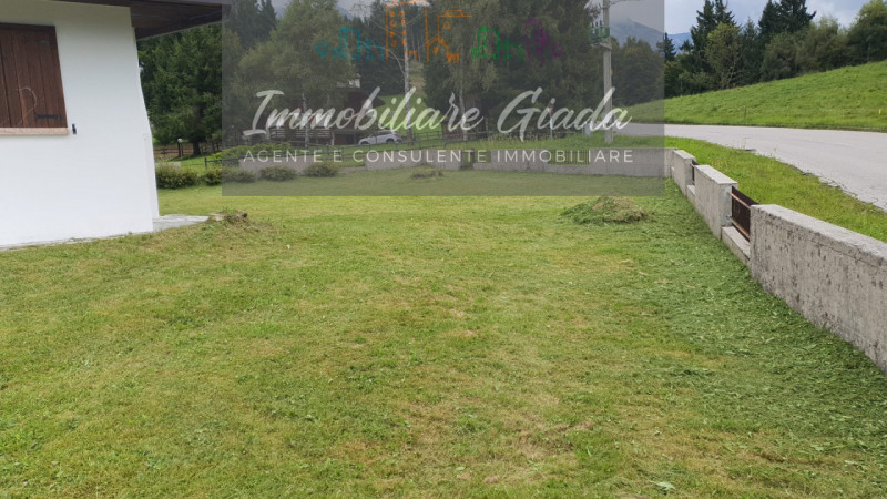 Questo immobile non è più disponibile 

Villa contemporanea situata nel cuore di Tambre, una loca...