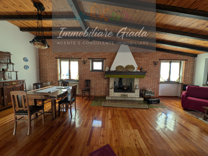 Questo immobile non è più disponibile 

Villa contemporanea situata nel cuore di Tambre, una loca...