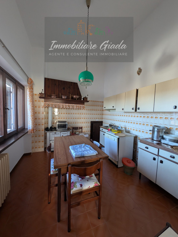 Questo immobile non è più disponibile 

Villa contemporanea situata nel cuore di Tambre, una loca...