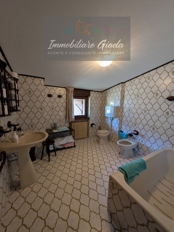 Questo immobile non è più disponibile 

Villa contemporanea situata nel cuore di Tambre, una loca...