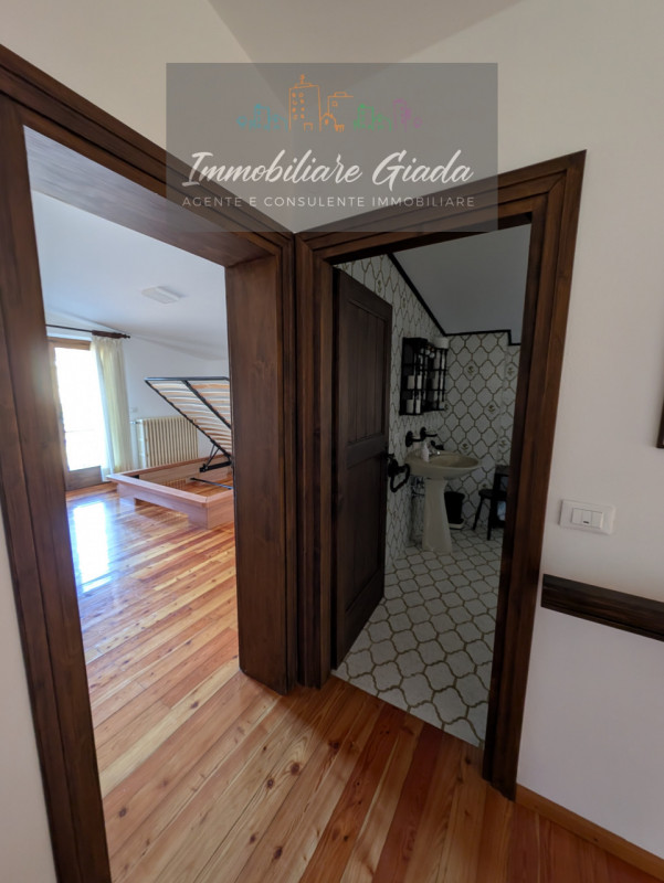 Questo immobile non è più disponibile 

Villa contemporanea situata nel cuore di Tambre, una loca...