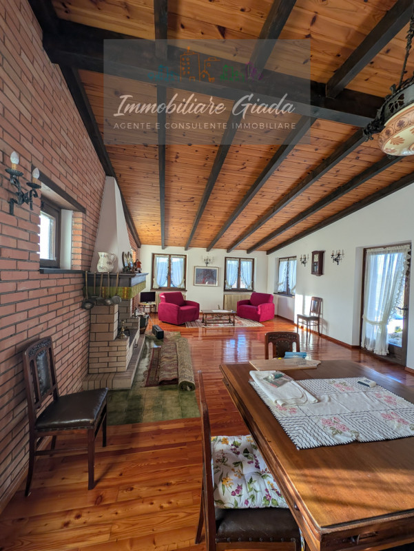 Questo immobile non è più disponibile 

Villa contemporanea situata nel cuore di Tambre, una loca...