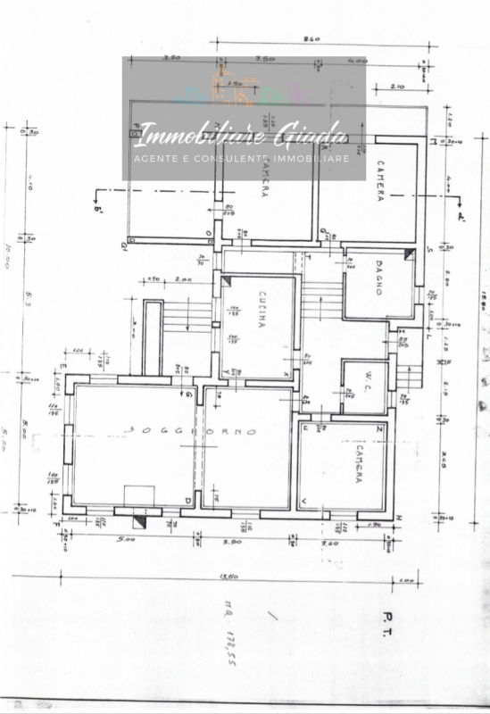 Villa contemporanea situata nel cuore di Tambre, una località rinomata per la sua bellezza natura...
