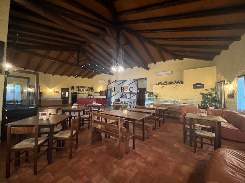 SALGAREDA - (TV)
A pochi km dall'uscita dell'autostrada di Noventa di Piave, in zona di passaggio...