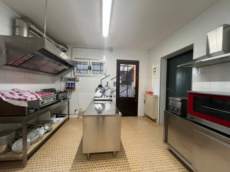 SALGAREDA - (TV)
A pochi km dall'uscita dell'autostrada di Noventa di Piave, in zona di passaggio...