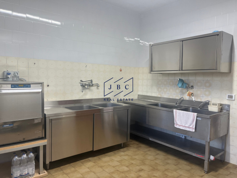 SALGAREDA - (TV)
A pochi km dall'uscita dell'autostrada di Noventa di Piave, in zona di passaggio...