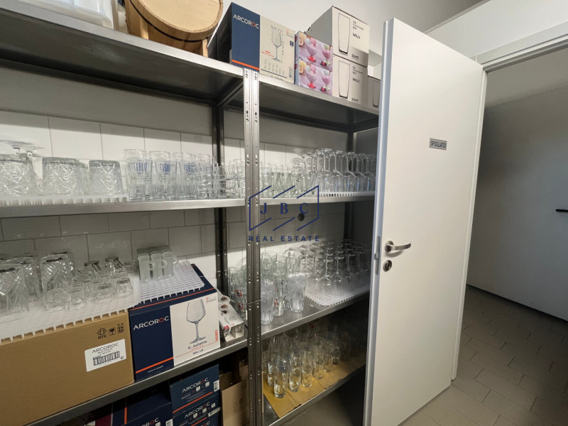 SALGAREDA - (TV)
A pochi km dall'uscita dell'autostrada di Noventa di Piave, in zona di passaggio...