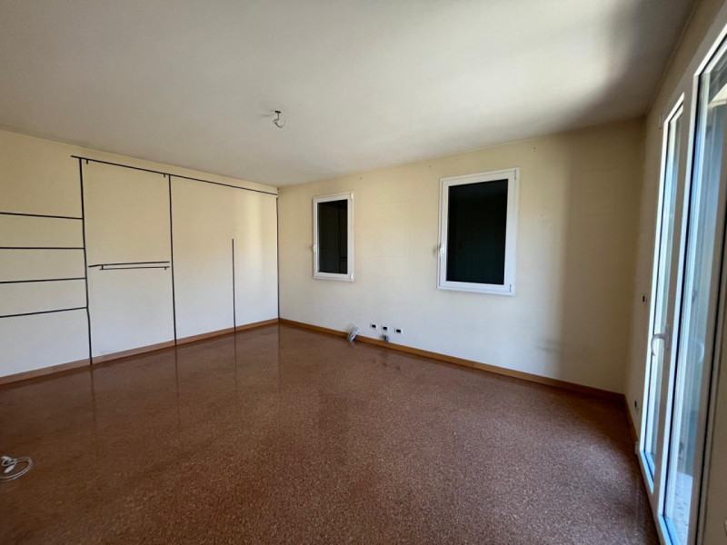 In una delle zone residenziali più richieste di Padova, proponiamo in vendita una splendida villa...