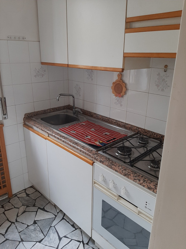 Situato nel cuore di San Lazzaro, uno dei quartieri più ricercati di Vicenza, proponiamo in vendi...