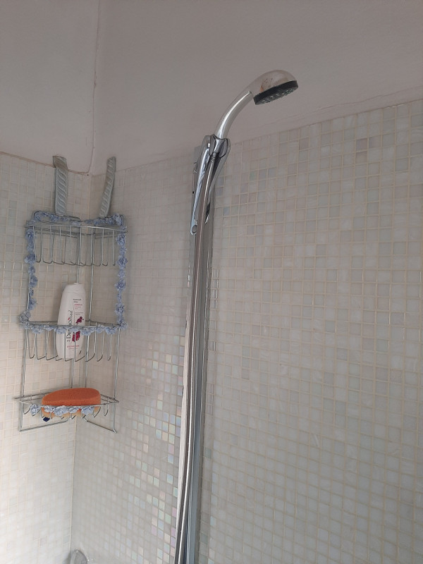 Situato nel cuore di San Lazzaro, uno dei quartieri più ricercati di Vicenza, proponiamo in vendi...