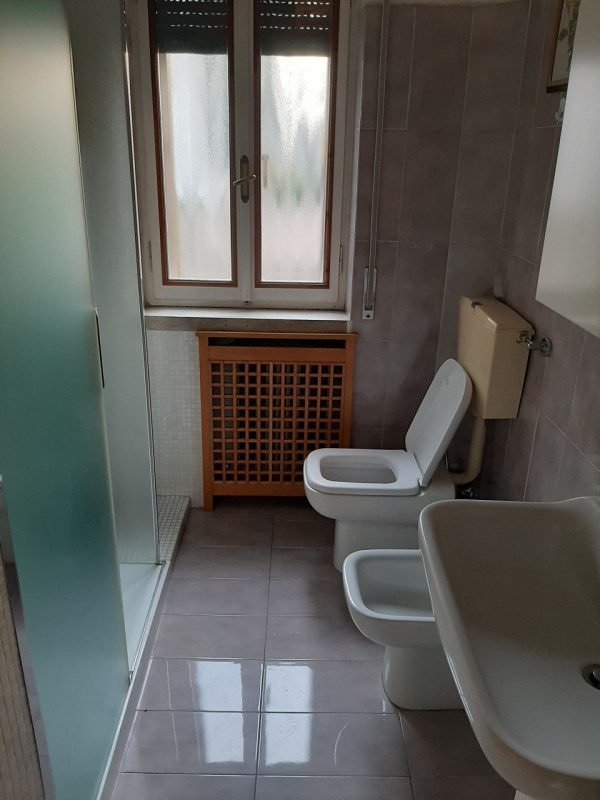 Situato nel cuore di San Lazzaro, uno dei quartieri più ricercati di Vicenza, proponiamo in vendi...