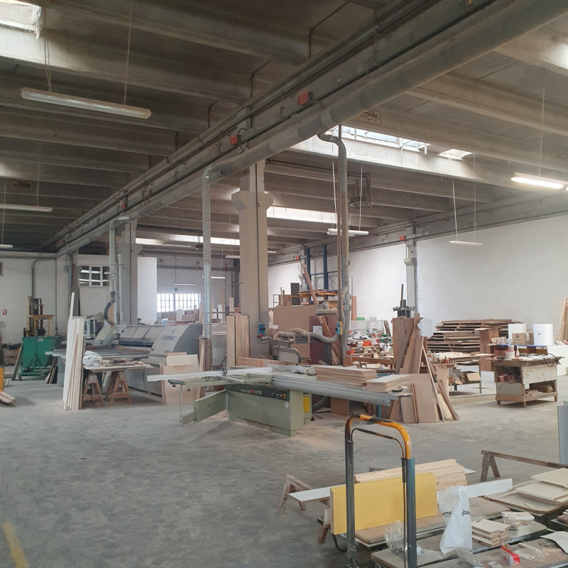 Località zona  Industriale di Santa Maria di Sala, capannone strategicamente posizionato lungo la...