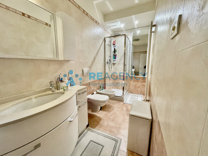 VALDAGNO ZONA FAVORITA  

Stai cercando un APPARTAMENTO BICAMERE CON GRANDE TERRAZZO ABITABILE E ...