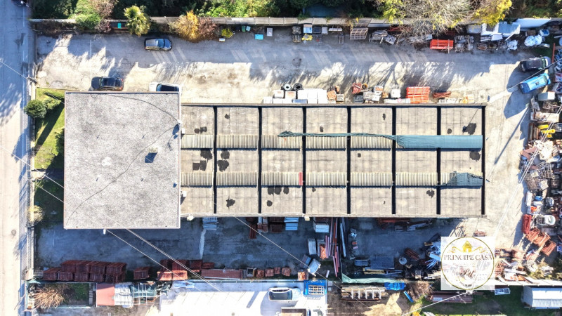 Rif. CAP06 - Situato nella rinomata zona industriale di Monselice, proponiamo in vendita capannon...
