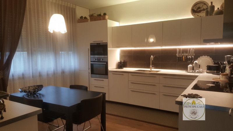 Rif. CAP06 - Situato nella rinomata zona industriale di Monselice, proponiamo in vendita capannon...