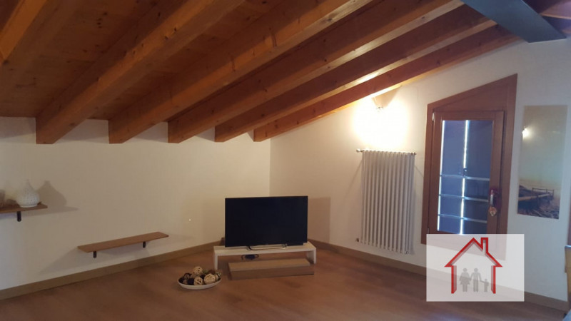 Rif: SI034
X Info - Martina: 3408989598

Giavera del Montello (TV)

Proponiamo in vendita un'acco...