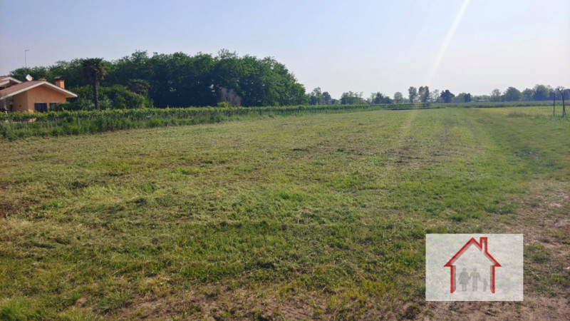 Rif: DT95
X Info - Denis: 3402540785

Giavera del Montello (TV)

Proponiamo in vendita un terreno...