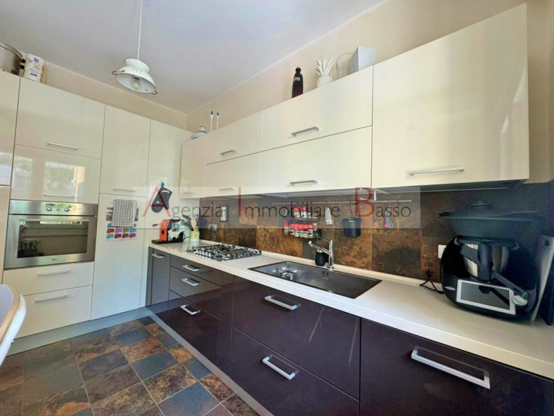 ZONA SACRA FAMIGLIA/CASTELFIDARDO – CASA INDIPENDENTE RISTRUTTURATA

Proponiamo in vendita una sp...