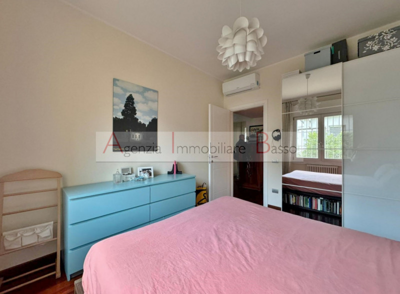 ZONA SACRA FAMIGLIA/CASTELFIDARDO – CASA INDIPENDENTE RISTRUTTURATA

Proponiamo in vendita una sp...