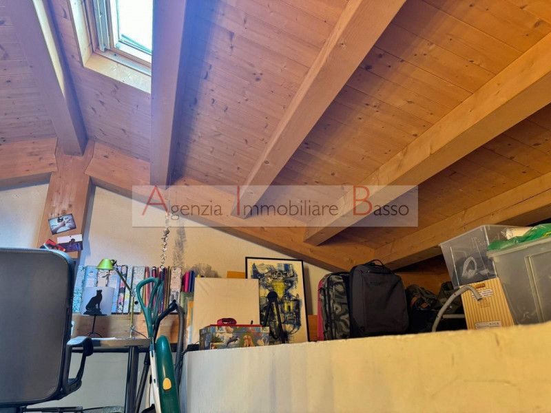 ZONA SACRA FAMIGLIA/CASTELFIDARDO – CASA INDIPENDENTE RISTRUTTURATA

Proponiamo in vendita una sp...