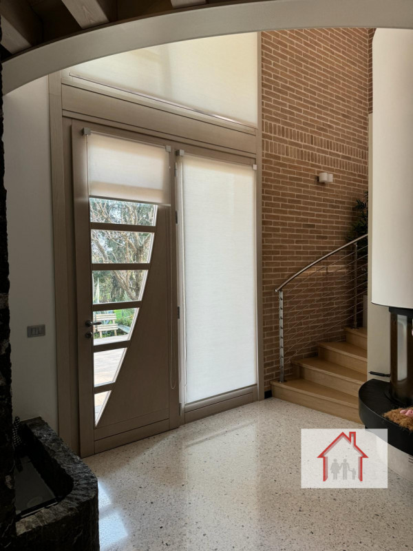 CASA SINGOLA CON AMPIO GIARDINO A SIGNORESSA

Proponiamo in esclusiva una casa singola situata ne...