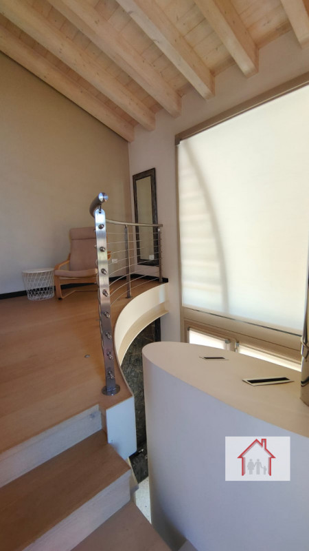 CASA SINGOLA CON AMPIO GIARDINO A SIGNORESSA

Proponiamo in esclusiva una casa singola situata ne...