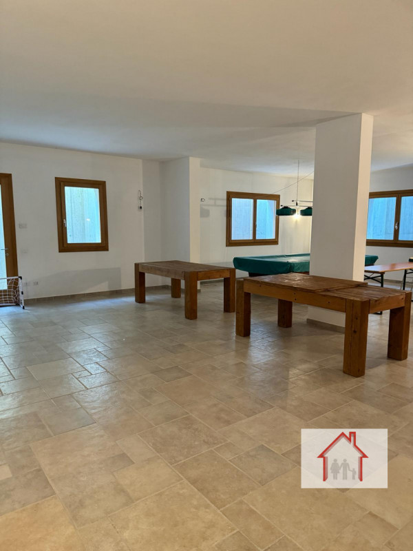 CASA SINGOLA CON AMPIO GIARDINO A SIGNORESSA

Proponiamo in esclusiva una casa singola situata ne...