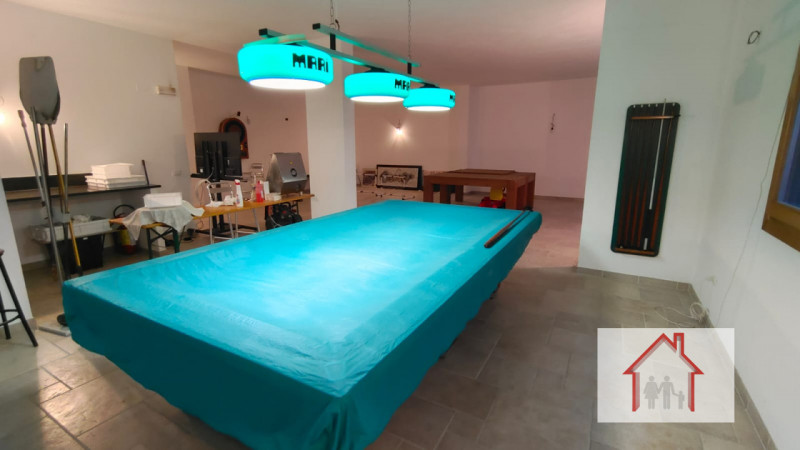 CASA SINGOLA CON AMPIO GIARDINO A SIGNORESSA

Proponiamo in esclusiva una casa singola situata ne...