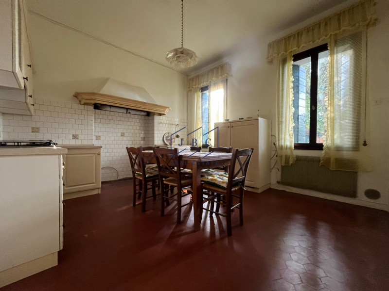 PONTE DI PIAVE - (TV) 
In una posizione centrale e comoda a tutti i servizi principali, proponiam...