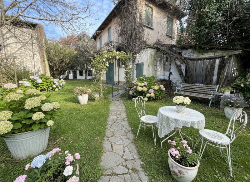 PONTE DI PIAVE - (TV) 
In una posizione centrale e comoda a tutti i servizi principali, proponiam...