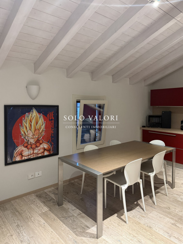 Rif. A907 (per info  392 6956333 Nada)

Nel cuore pulsante di Castelfranco Veneto, proponiamo in ...