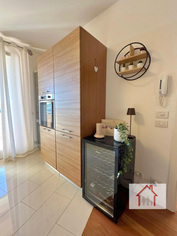 Rif: DA246 - X Info: Denis 3402540785
In vendita, proponiamo un raffinato appartamento situato al...