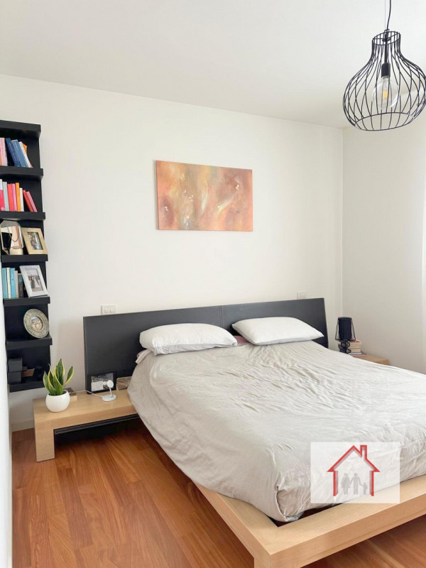 Rif: DA246 - X Info: Denis 3402540785
In vendita, proponiamo un raffinato appartamento situato al...