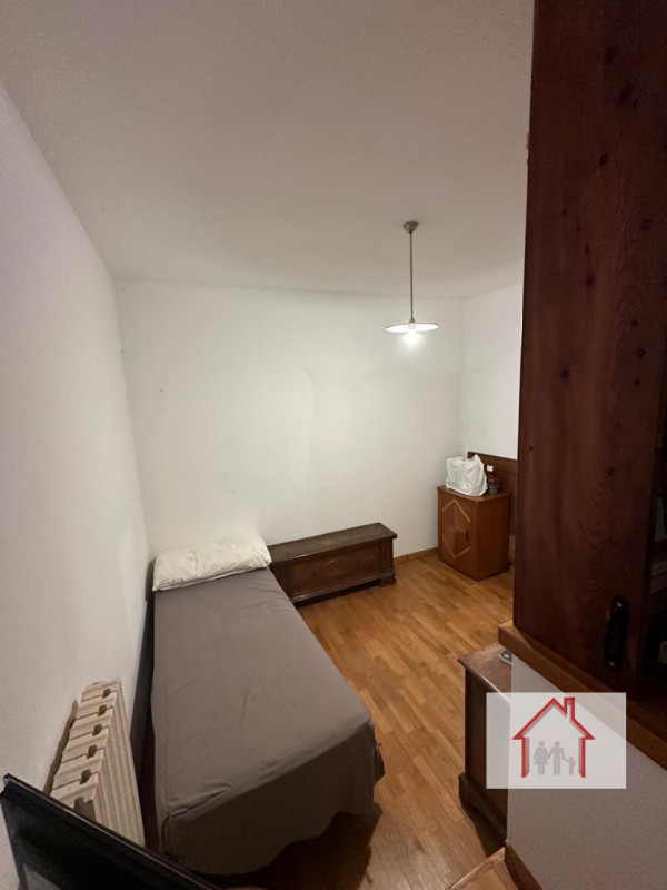 CASA A SCHIERA IMMERSA NEL VERDE A SANTI ANGELI

L'agenzia Luxor ha il piacere di proporvi in ven...