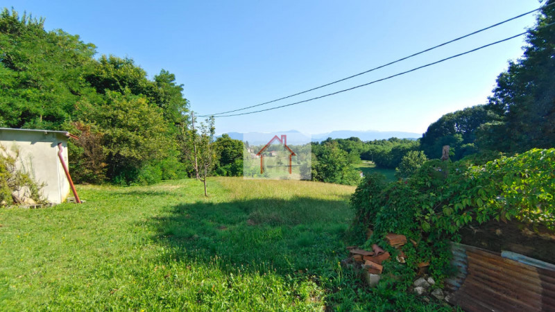 RUSTICO SINGOLO CARATTERISTICO NEL MONTELLO

Proponiamo in vendita un rustico singolo caratterist...